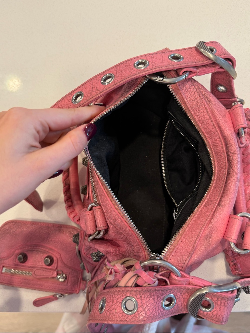 AUTHENTIC balenciaga le cagole in pink distressed leather - Picture 8 of 11